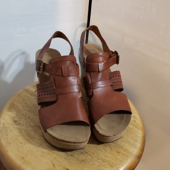 Pierre Dumas Shoes - Pierre Dumas *New* ladies wedges